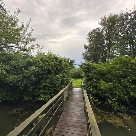 Houseboat - Beacon Of Happiness Bateau-hôtel