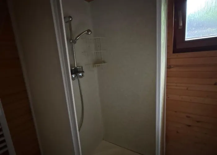 Houseboat - Beacon Of Happiness * ברטיסלאבה