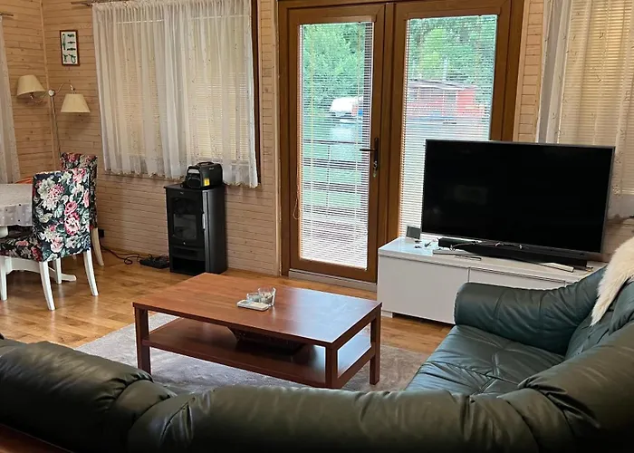 ספינת מלון Houseboat - Beacon Of Happiness *