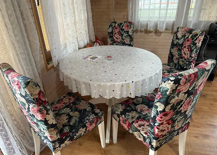 ספינת מלון Houseboat - Beacon Of Happiness *